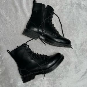 Time & Tru Black Combat Boots